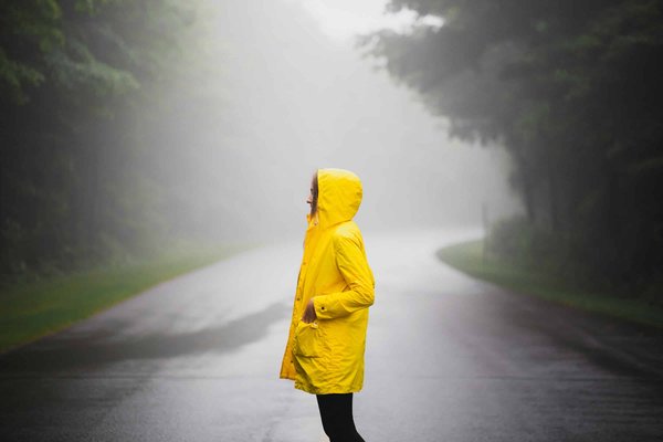 Quelles sont les astuces pour choisir un imperméable qui ne fait pas de bruit lors des mouvements ?